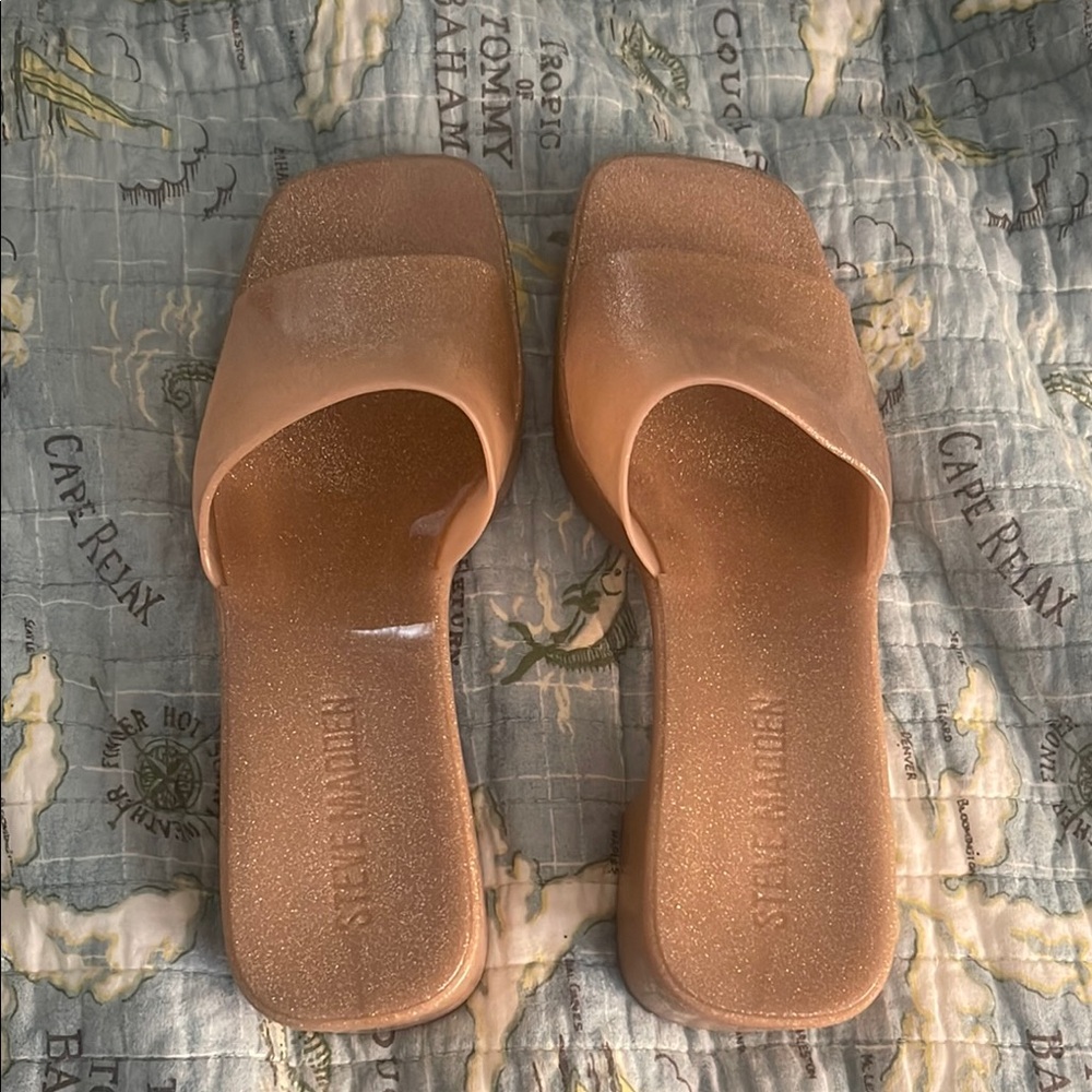 NIB Steve Madden Gold Jelly Heels - Picture 2 of 6